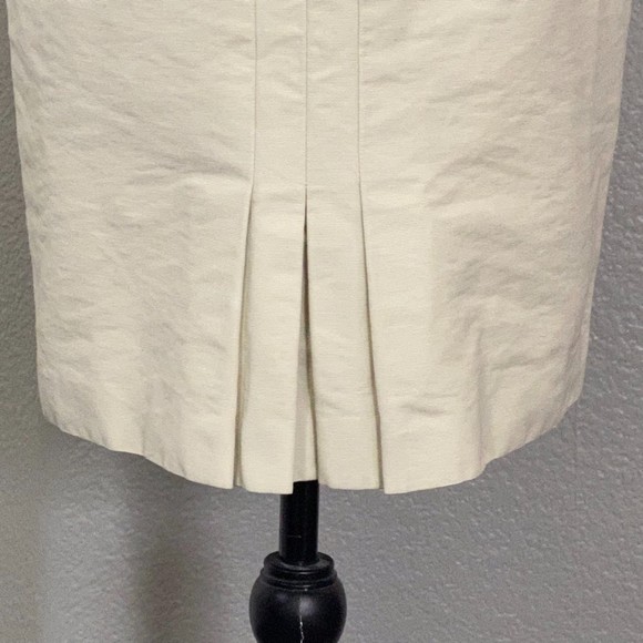 Ann Taylor Pleated Skirt 100% Cotton Size 4P Cream - Picture 3 of 6